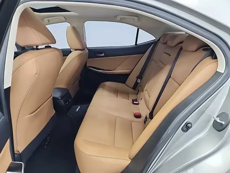 2018 Lexus IS с пробегом 92 396 км