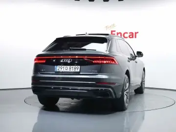 2021 Audi Q8 с пробегом 41 853 км