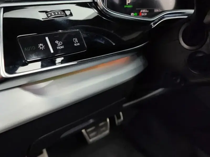 2021 Audi Q8 с пробегом 41 853 км
