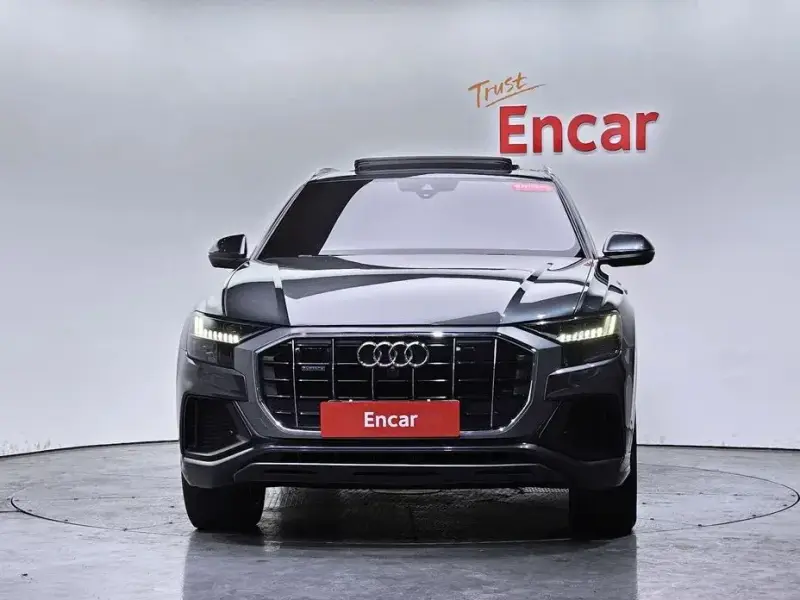 2021 Audi Q8 с пробегом 87 635 км
