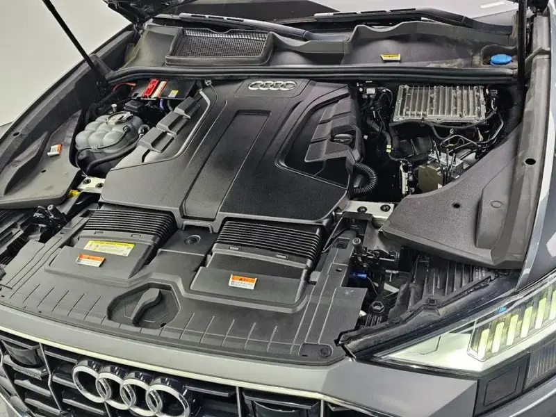 2021 Audi Q8 с пробегом 87 635 км