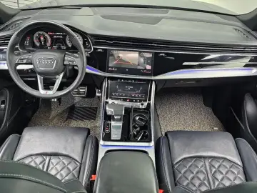 2021 Audi Q8 с пробегом 87 635 км