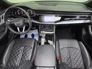2023 Audi Q8 с пробегом 25 079 км
