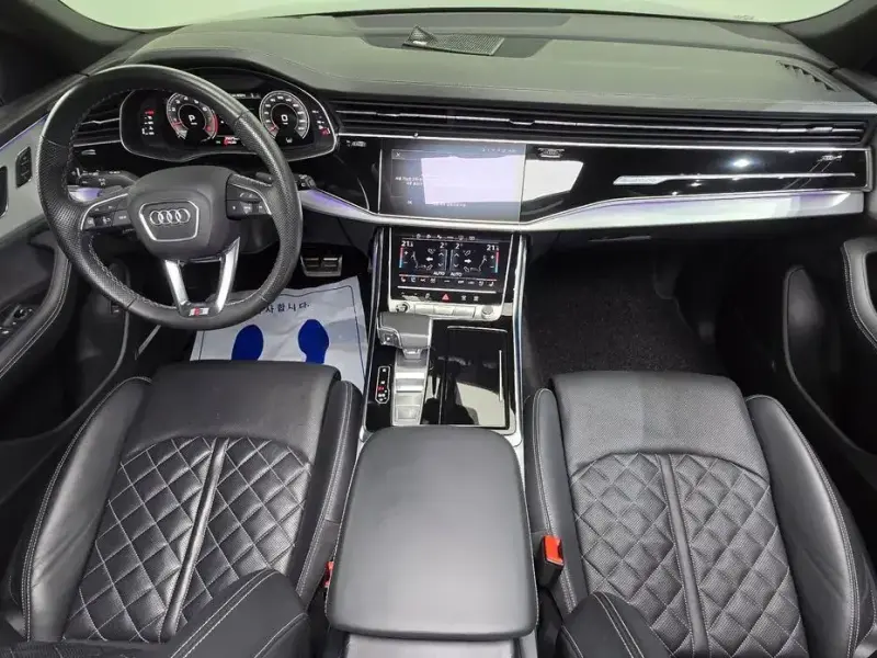 2023 Audi Q8 с пробегом 25 079 км
