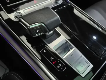 2023 Audi Q8 с пробегом 25 079 км