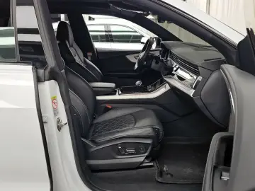 2021 Audi Q8 с пробегом 90 358 км