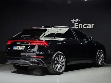 2021 Audi Q8 с пробегом 63 562 км