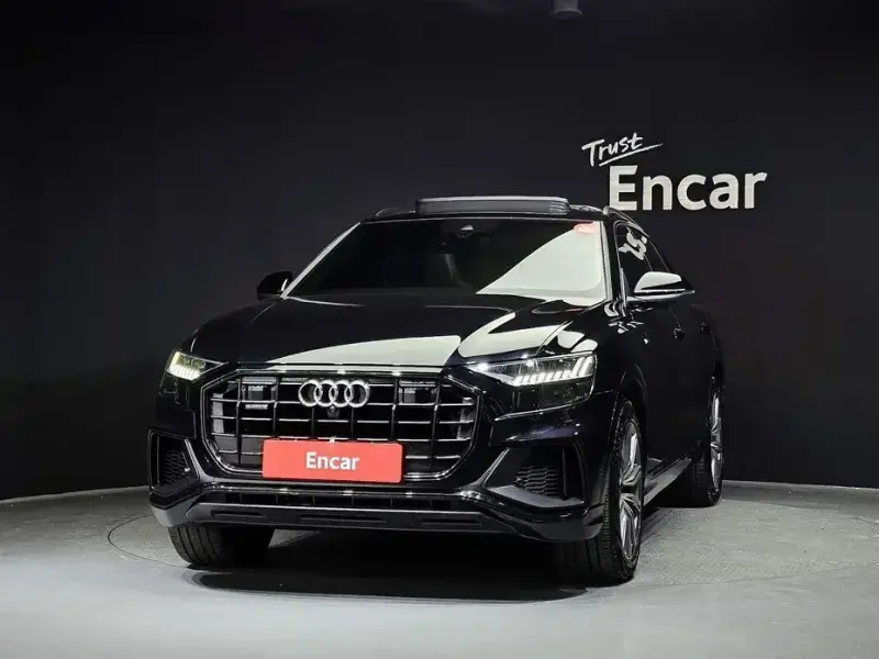 2021 Audi Q8 с пробегом 63 562 км