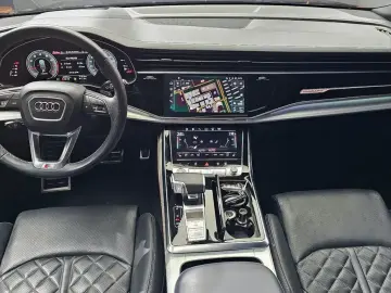 2021 Audi Q8 с пробегом 63 562 км