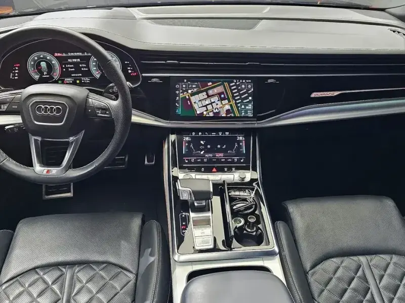2021 Audi Q8 с пробегом 63 562 км