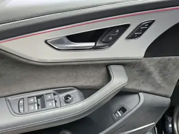 2021 Audi Q8 с пробегом 63 562 км
