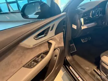 2022 Audi Q8 с пробегом 26 000 км