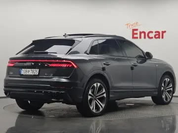 2023 Audi Q8 с пробегом 36 770 км