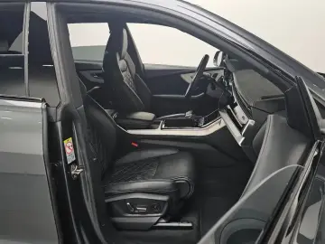 2023 Audi Q8 с пробегом 36 770 км