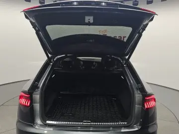 2023 Audi Q8 с пробегом 36 770 км