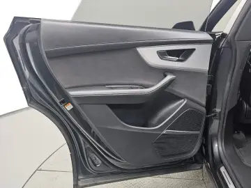 2023 Audi Q8 с пробегом 36 770 км