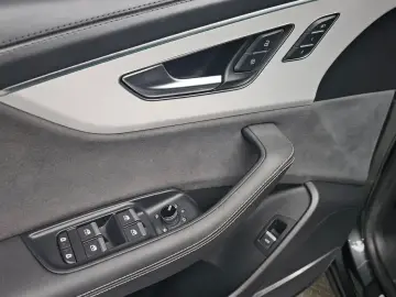 2023 Audi Q8 с пробегом 36 770 км