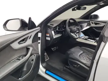 2023 Audi Q8 с пробегом 40 986 км