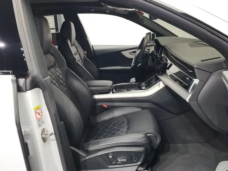 2023 Audi Q8 с пробегом 40 986 км