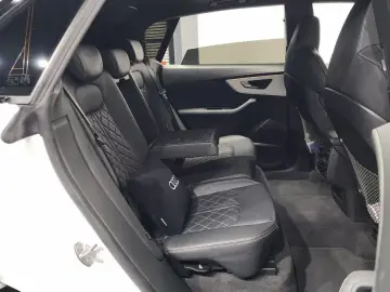 2023 Audi Q8 с пробегом 40 986 км
