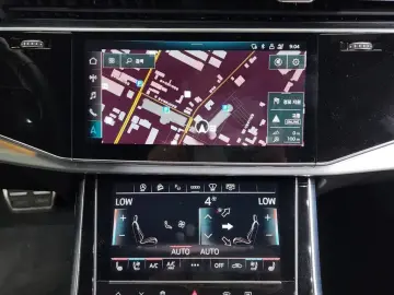 2023 Audi Q8 с пробегом 40 986 км