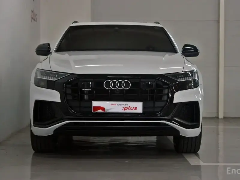 2023 Audi Q8 с пробегом 23 200 км