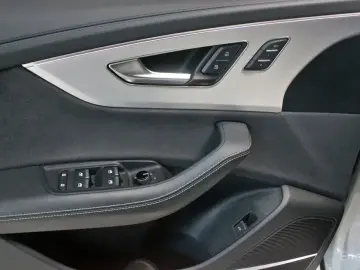 2023 Audi Q8 с пробегом 23 200 км