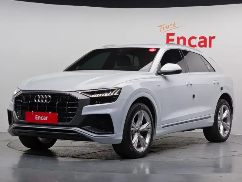 2023 Audi Q8 с пробегом 63 280 км