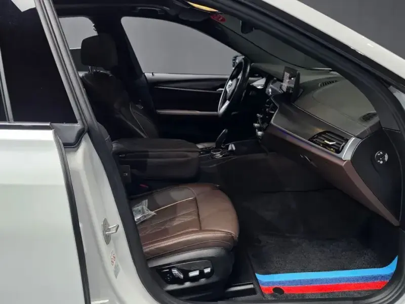 2022 BMW 6 серии с пробегом 62 898 км