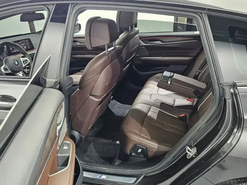 2020 BMW 6 серии с пробегом 56 715 км