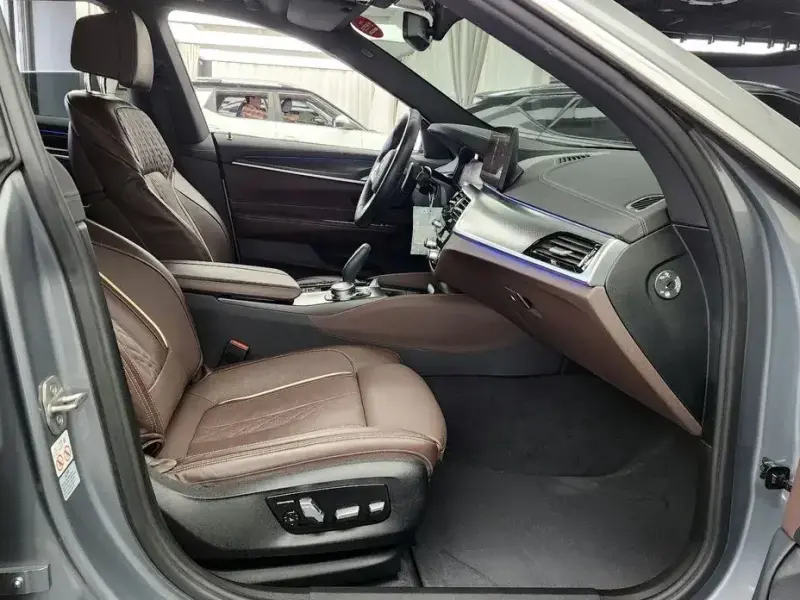 2023 BMW 6 серии с пробегом 40 182 км