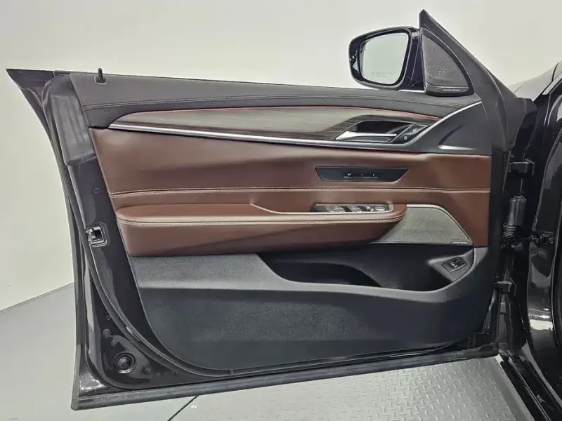 2020 BMW 6 серии с пробегом 56 715 км