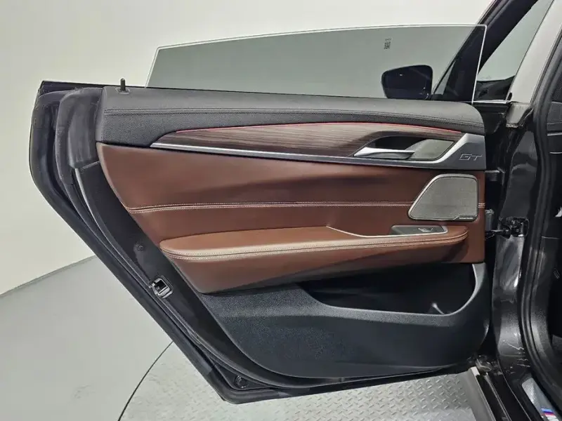 2020 BMW 6 серии с пробегом 56 715 км