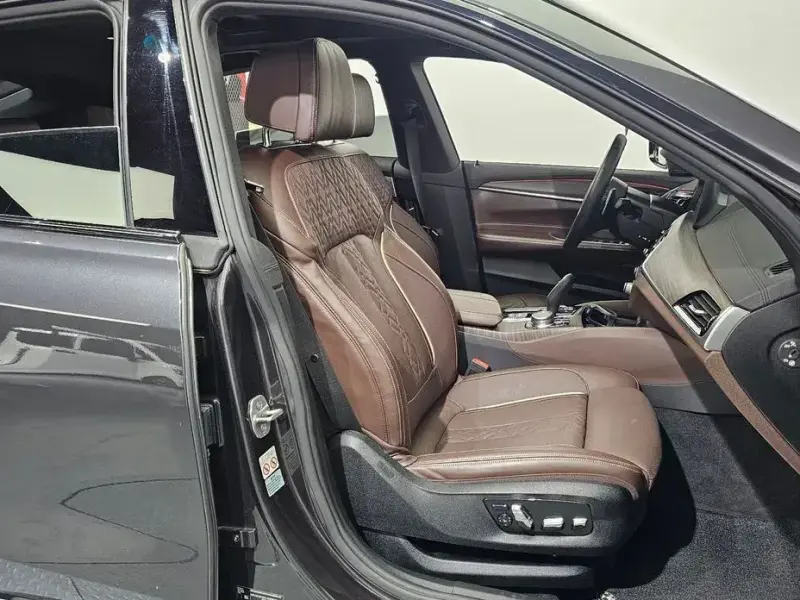 2020 BMW 6 серии с пробегом 56 715 км