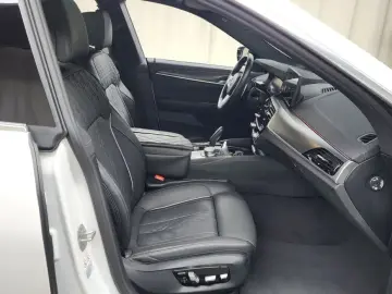 2022 BMW 6 серии с пробегом 60 475 км