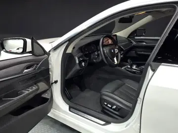 2020 BMW 6 серии с пробегом 65 376 км