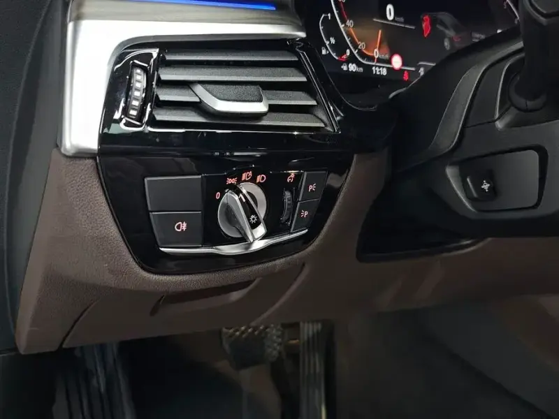 2023 BMW 6 серии с пробегом 41 277 км