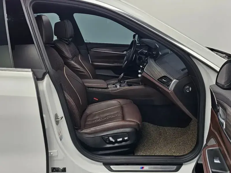 2020 BMW 6 серии с пробегом 52 781 км