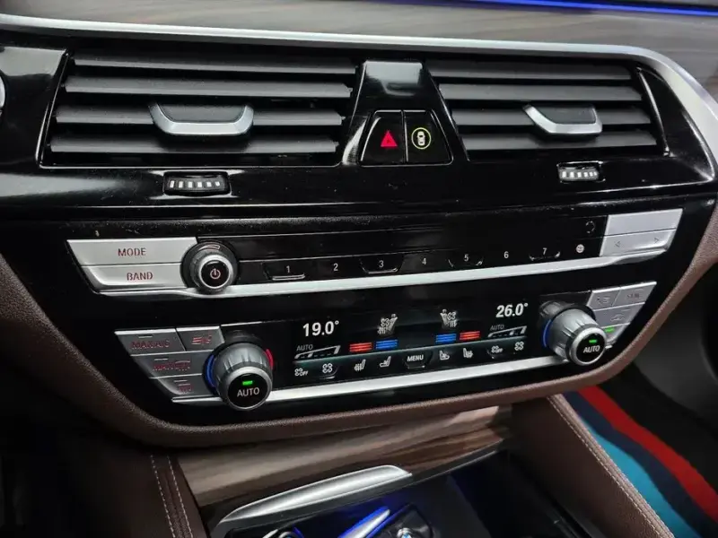 2019 BMW 6 серии с пробегом 70 560 км