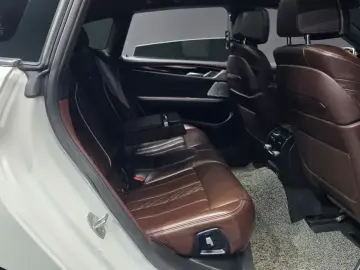 2022 BMW 6 серии с пробегом 75 954 км
