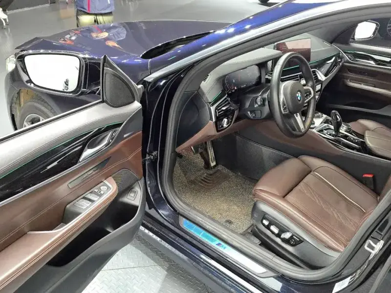 2021 BMW 6 серии с пробегом 50 323 км
