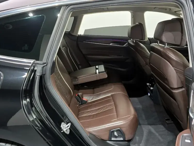 2020 BMW 6 серии с пробегом 105 503 км
