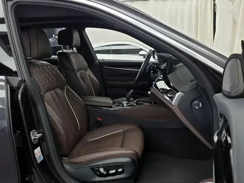 2023 BMW 6 серии с пробегом 80 720 км