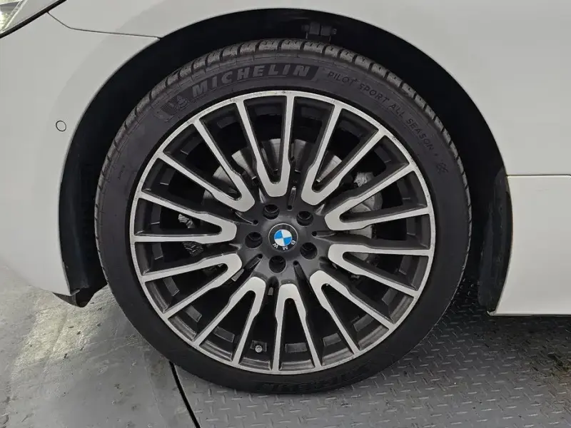 2022 BMW 6 серии с пробегом 52 597 км