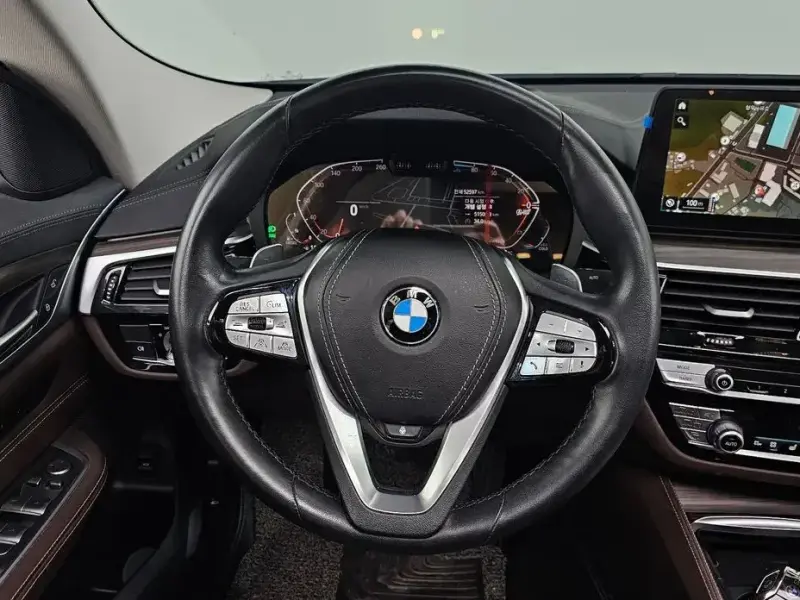 2022 BMW 6 серии с пробегом 52 597 км