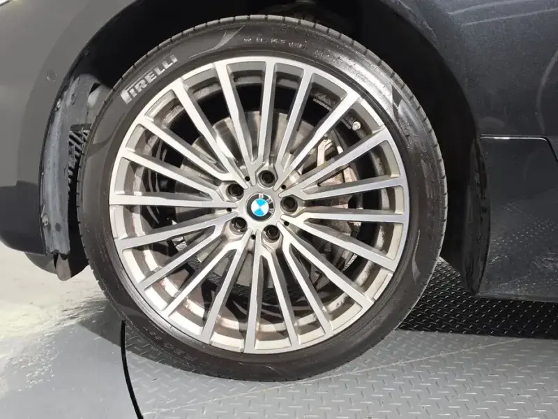2023 BMW 6 серии с пробегом 100 356 км