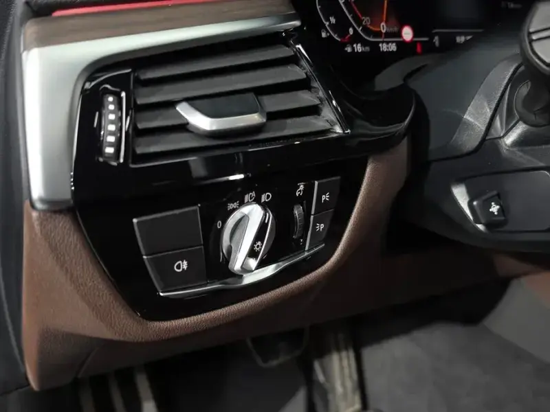 2020 BMW 6 серии с пробегом 63 247 км