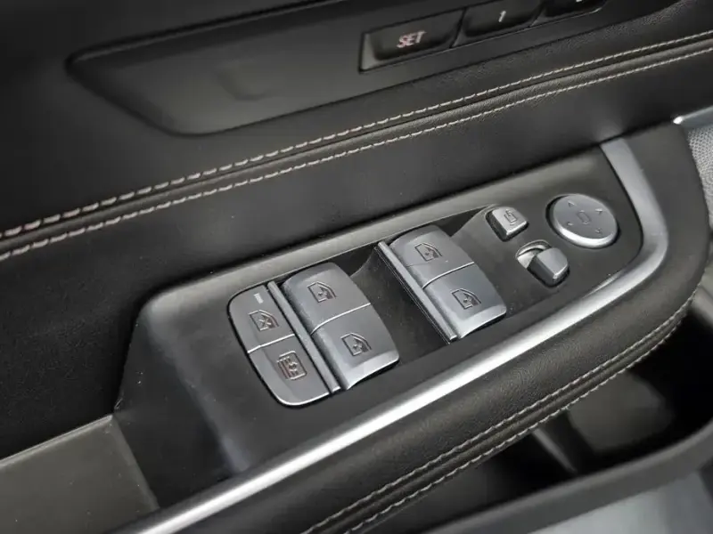 2023 BMW 6 серии с пробегом 100 356 км