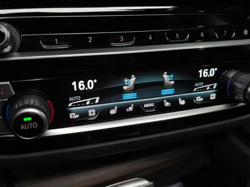2023 BMW 6 серии с пробегом 100 356 км