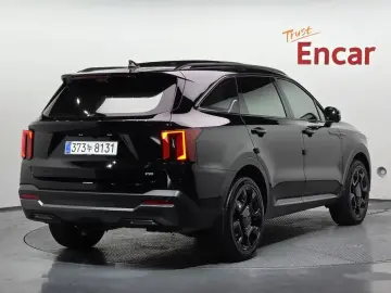 2025 Kia Sorento с пробегом 10 444 км